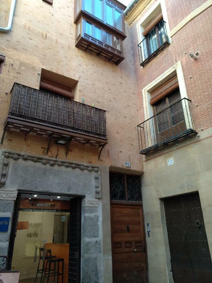 شقة El Patio Del Convento توليدو المظهر الخارجي الصورة